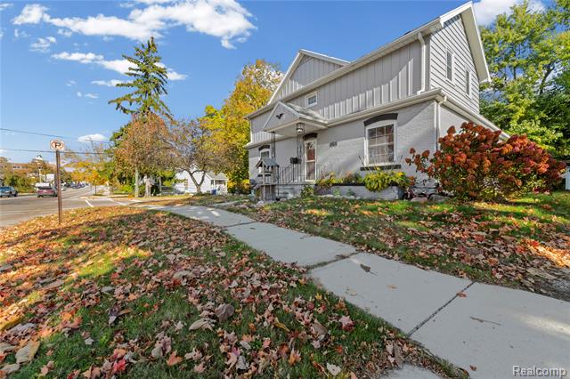 Builiding view six for 166 Court, Lapeer, MI. 48446