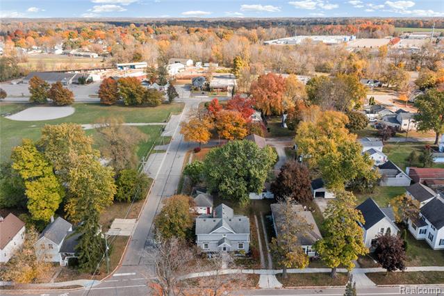 Builiding view thirty five for 166 Court, Lapeer, MI. 48446