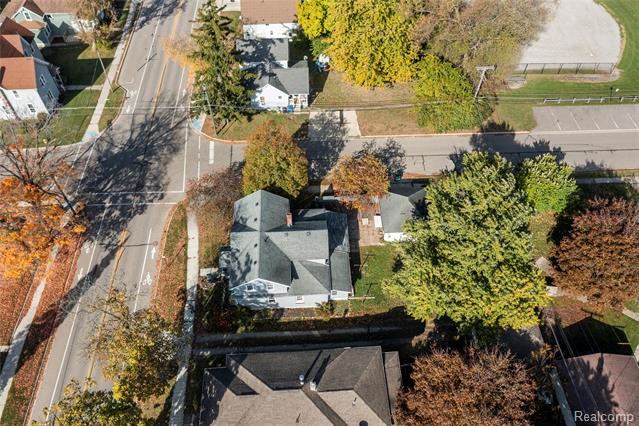 Builiding view thirty nine for 166 Court, Lapeer, MI. 48446