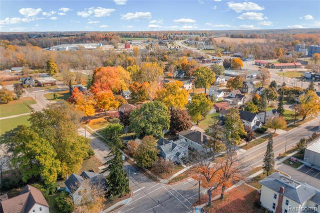 Builiding view thirty six for 166 Court, Lapeer, MI. 48446