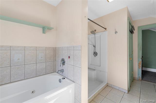 Builiding view twenty seven for 166 Court, Lapeer, MI. 48446