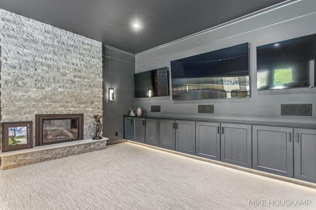 Builiding view fifteen for 15945 Orchard Point, Spring Lake, MI. 49456