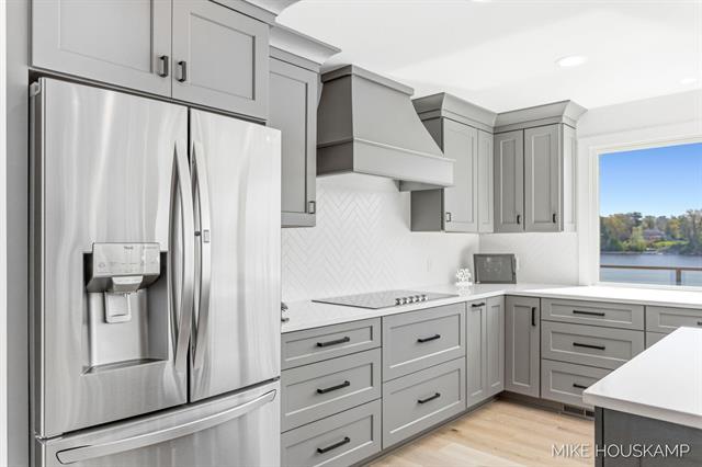 Builiding view forty seven for 15945 Orchard Point, Spring Lake, MI. 49456