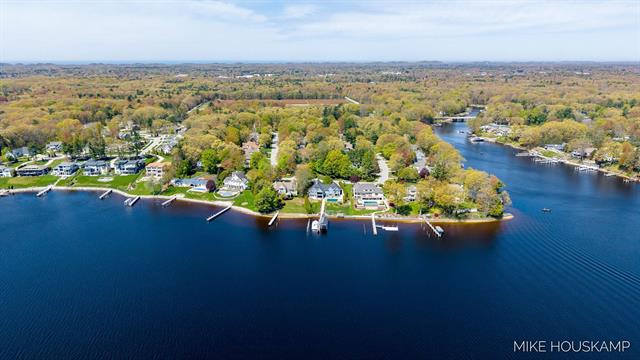 Builiding view one hundred fifty seven for 15945 Orchard Point, Spring Lake, MI. 49456