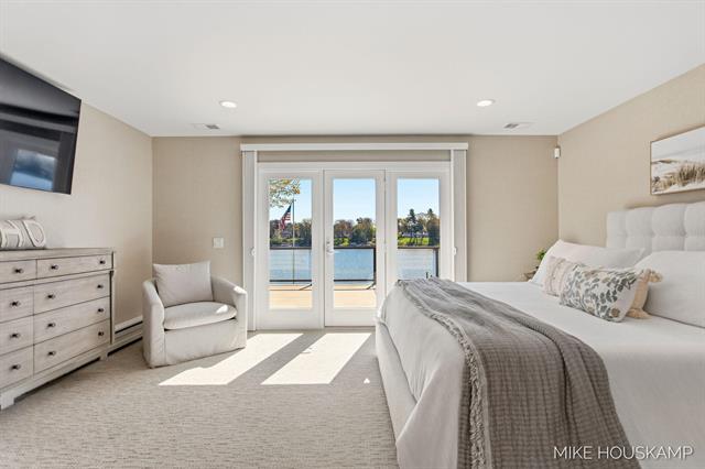 Builiding view one hundred fourteen for 15945 Orchard Point, Spring Lake, MI. 49456