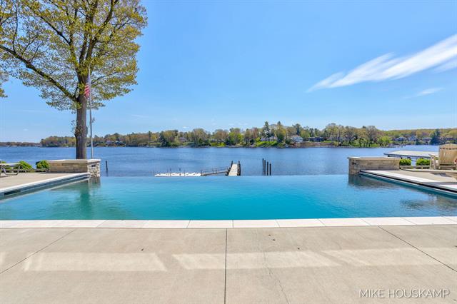 Builiding view seventy eight for 15945 Orchard Point, Spring Lake, MI. 49456