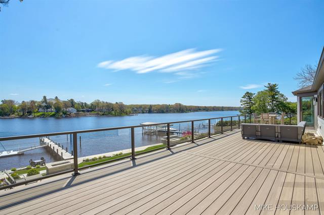 Builiding view seventy four for 15945 Orchard Point, Spring Lake, MI. 49456