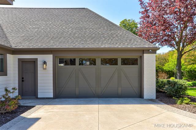 Builiding view seventy for 15945 Orchard Point, Spring Lake, MI. 49456