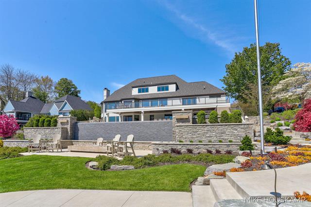 Builiding view twenty three for 15945 Orchard Point, Spring Lake, MI. 49456