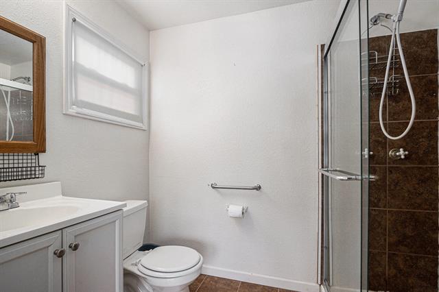 Builiding view fourteen for 348 39Th, Allegan, MI. 49010