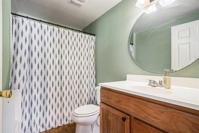 Builiding view seventeen for 348 39Th, Allegan, MI. 49010