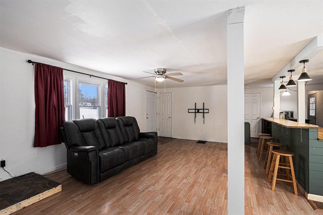 Builiding view six for 348 39Th, Allegan, MI. 49010