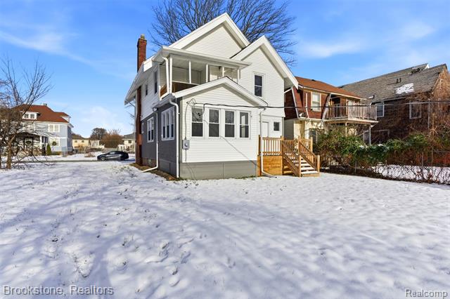 Builiding view seventeen for 330 Westminster, Detroit, MI. 48202