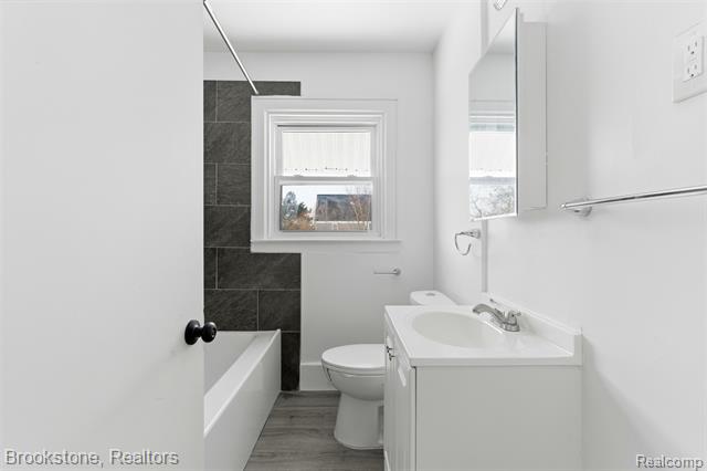 Builiding view thirteen for 330 Westminster, Detroit, MI. 48202