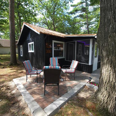 Builiding view eight for 971 Huron, East Tawas, MI. 48730