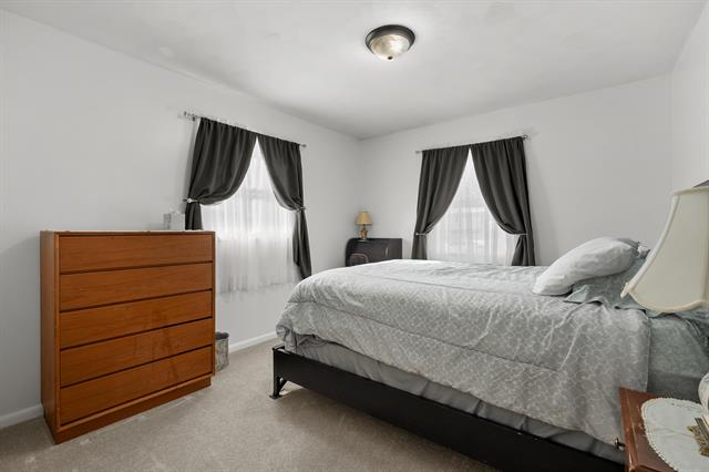 Builiding view seventeen for 201 Mandalay, Kalamazoo, MI. 49009