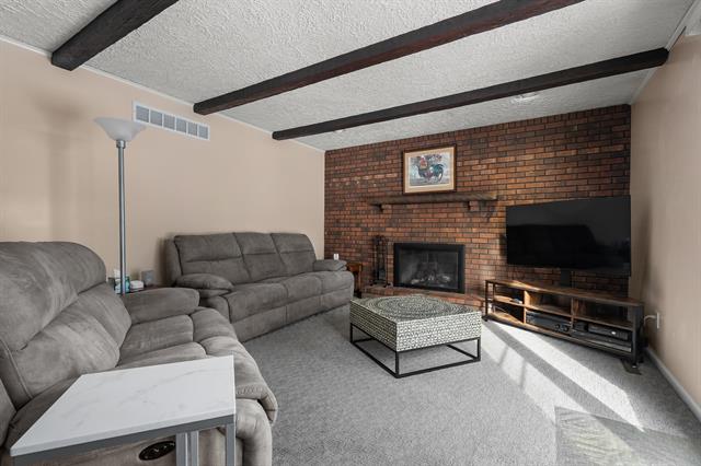 Builiding view ten for 201 Mandalay, Kalamazoo, MI. 49009