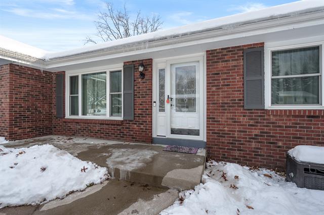 Builiding view twenty five for 201 Mandalay, Kalamazoo, MI. 49009