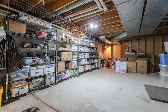 Builiding view twenty four for 201 Mandalay, Kalamazoo, MI. 49009