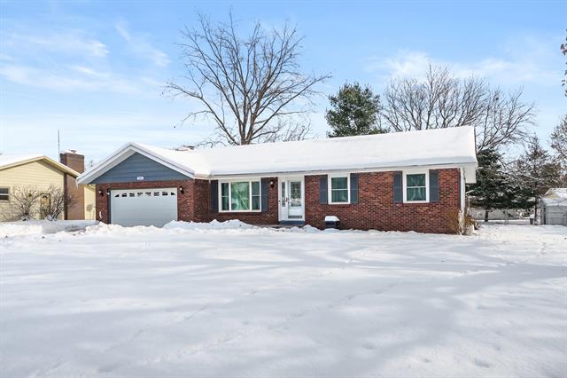 Builiding view twenty six for 201 Mandalay, Kalamazoo, MI. 49009