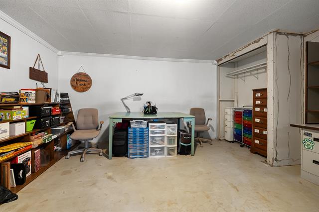 Builiding view twenty two for 201 Mandalay, Kalamazoo, MI. 49009