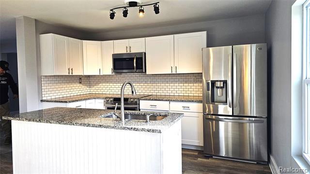 Builiding view five for 5080 Chilson, Howell, MI. 48843