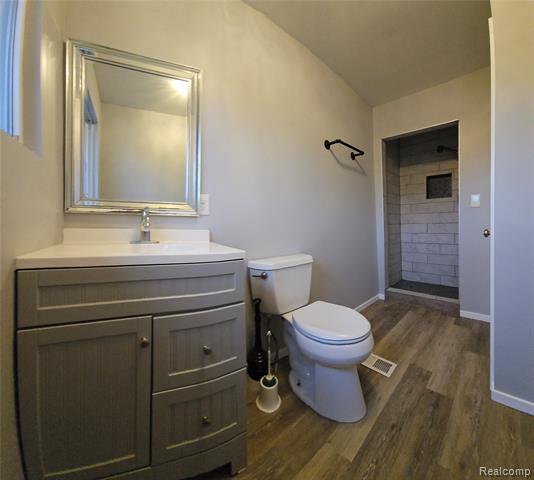 Builiding view fourteen for 5080 Chilson, Howell, MI. 48843