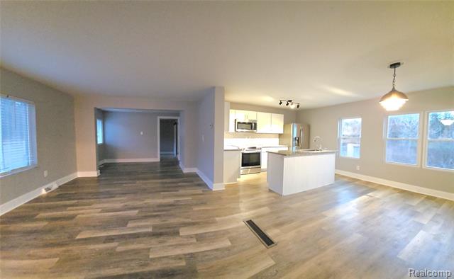 Builiding view nine for 5080 Chilson, Howell, MI. 48843