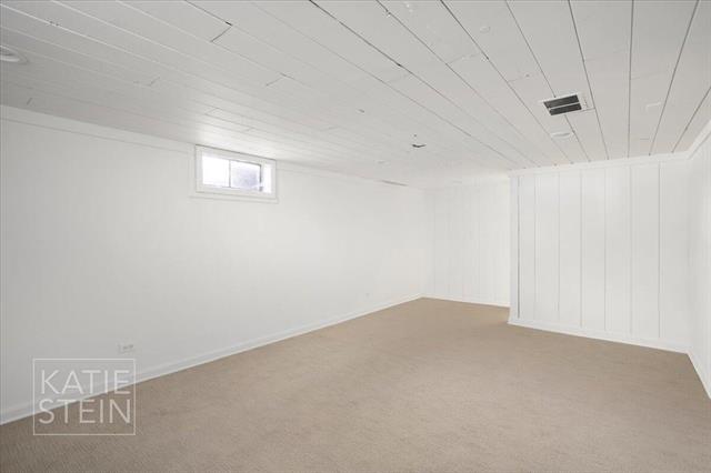 Builiding view fifty two for 2635 Elmwood, Grand Rapids, MI. 49506