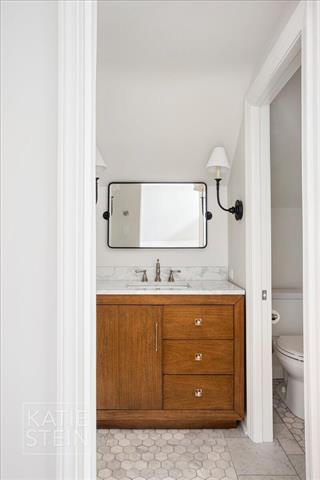 Builiding view thirty two for 2635 Elmwood, Grand Rapids, MI. 49506