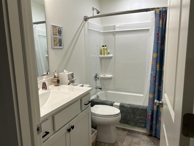 Builiding view seventeen for 62 Thompson, Coldwater, MI. 49036