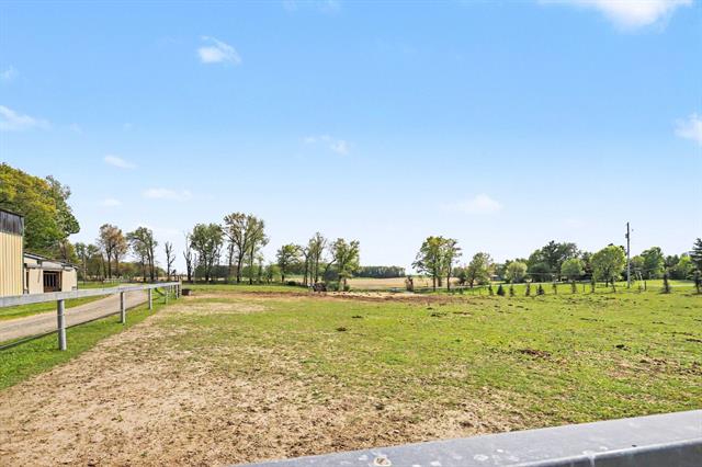 Builiding view fifty two for 11475 Gorsline, Battle Creek, MI. 49014
