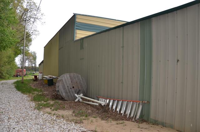 Builiding view thirty seven for 11475 Gorsline, Battle Creek, MI. 49014