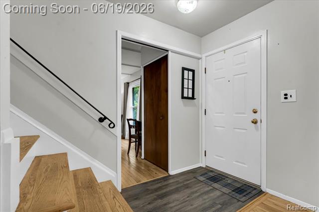 Builiding view eleven for 665 Langley, Clawson, MI. 48017