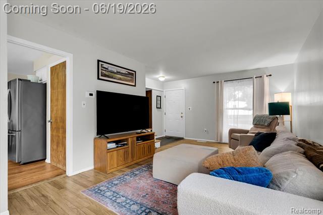 Builiding view six for 665 Langley, Clawson, MI. 48017