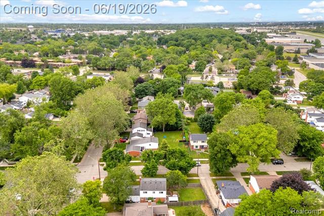 Builiding view thirty six for 665 Langley, Clawson, MI. 48017