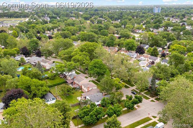 Builiding view thirty three for 665 Langley, Clawson, MI. 48017