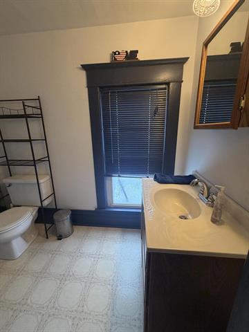 Builiding view forty one for 211 Western, Allegan, MI. 49010