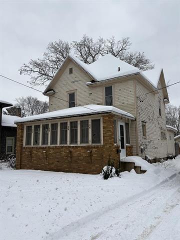 Builiding view one for 211 Western, Allegan, MI. 49010