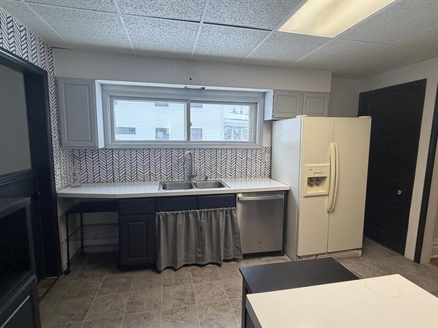 Builiding view seventeen for 211 Western, Allegan, MI. 49010