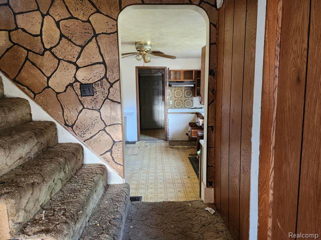 Builiding view four for 315 Mcomber, Dowagiac, MI. 49047