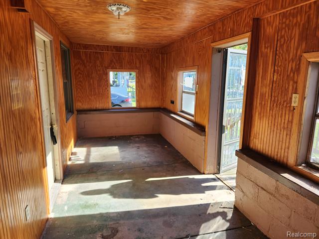 Builiding view nine for 315 Mcomber, Dowagiac, MI. 49047