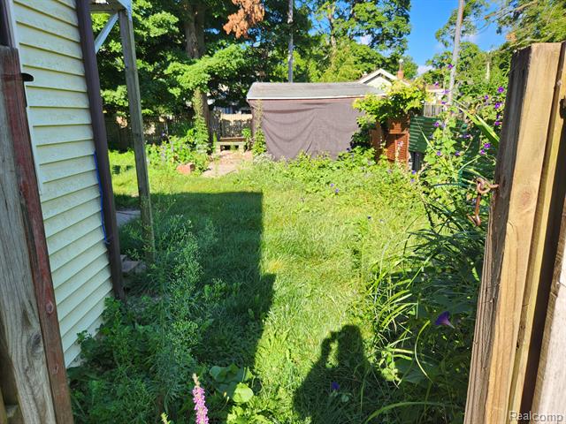 Builiding view thirty eight for 315 Mcomber, Dowagiac, MI. 49047