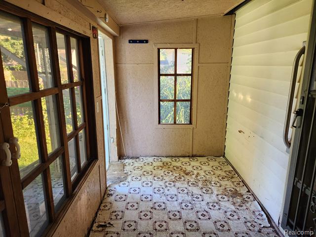 Builiding view twenty six for 315 Mcomber, Dowagiac, MI. 49047