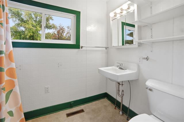 Builiding view thirteen for 123 Osceola, Reed City, MI. 49677