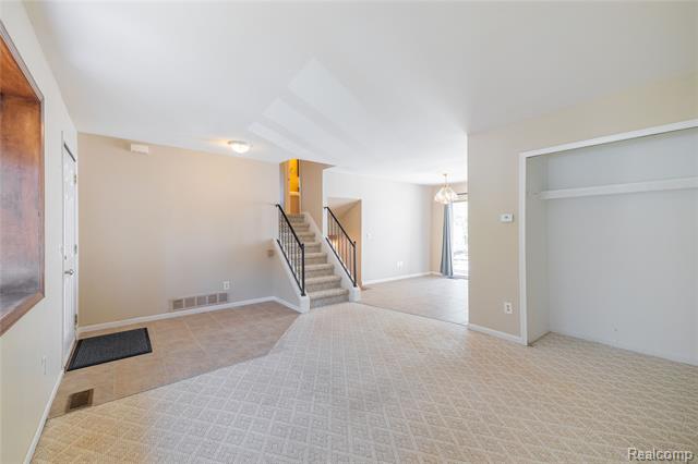 Builiding view five for 569 Hendrickson, Clawson, MI. 48017