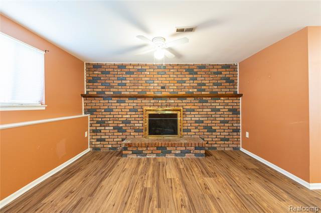 Builiding view twenty three for 569 Hendrickson, Clawson, MI. 48017
