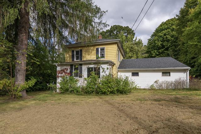 front view for 54952 Red Arrow Highway, Lawrence, Mi. 49064