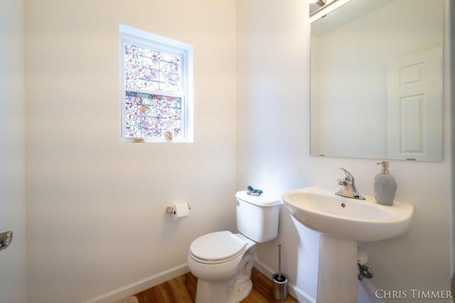 Builiding view nine for 597 Trumpeter Bay, Benton Harbor, MI. 49022