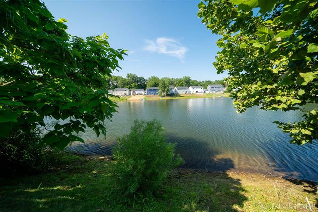 Builiding view thirty eight for 597 Trumpeter Bay, Benton Harbor, MI. 49022